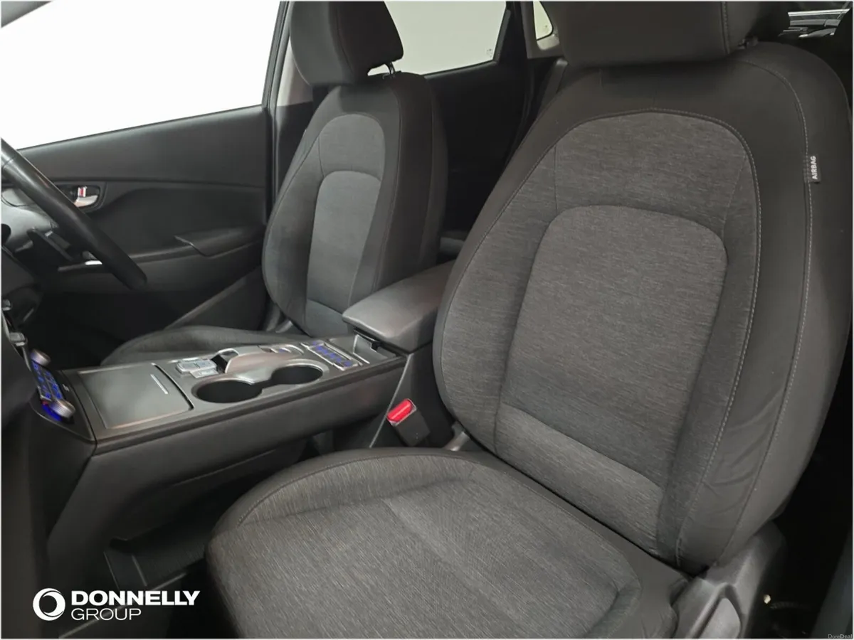 Hyundai Kona 150kW Premium 64kWh 5dr Auto - Image 5