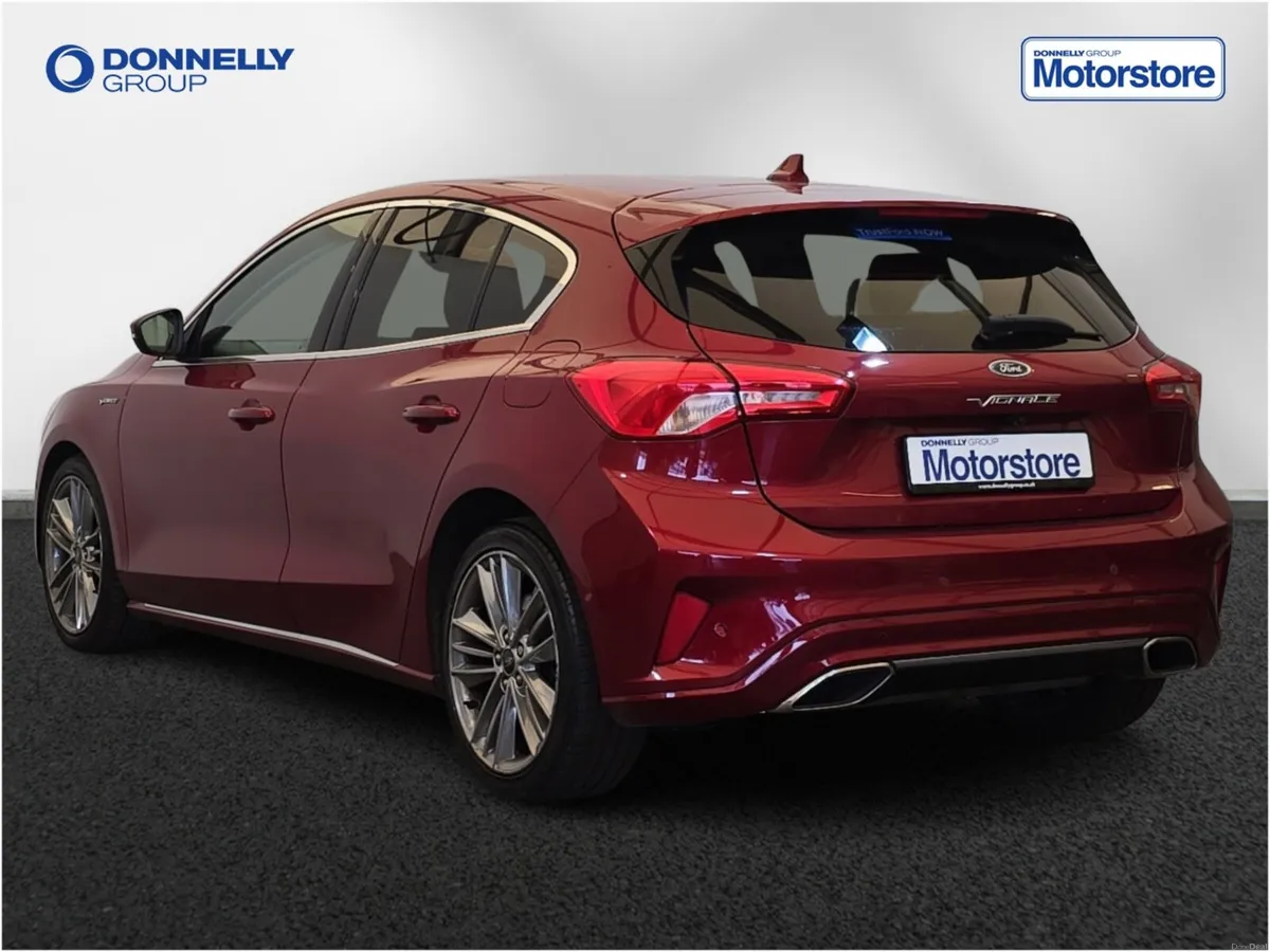Ford Focus Vignale 1.0 EcoBoost 125 5dr - Image 2