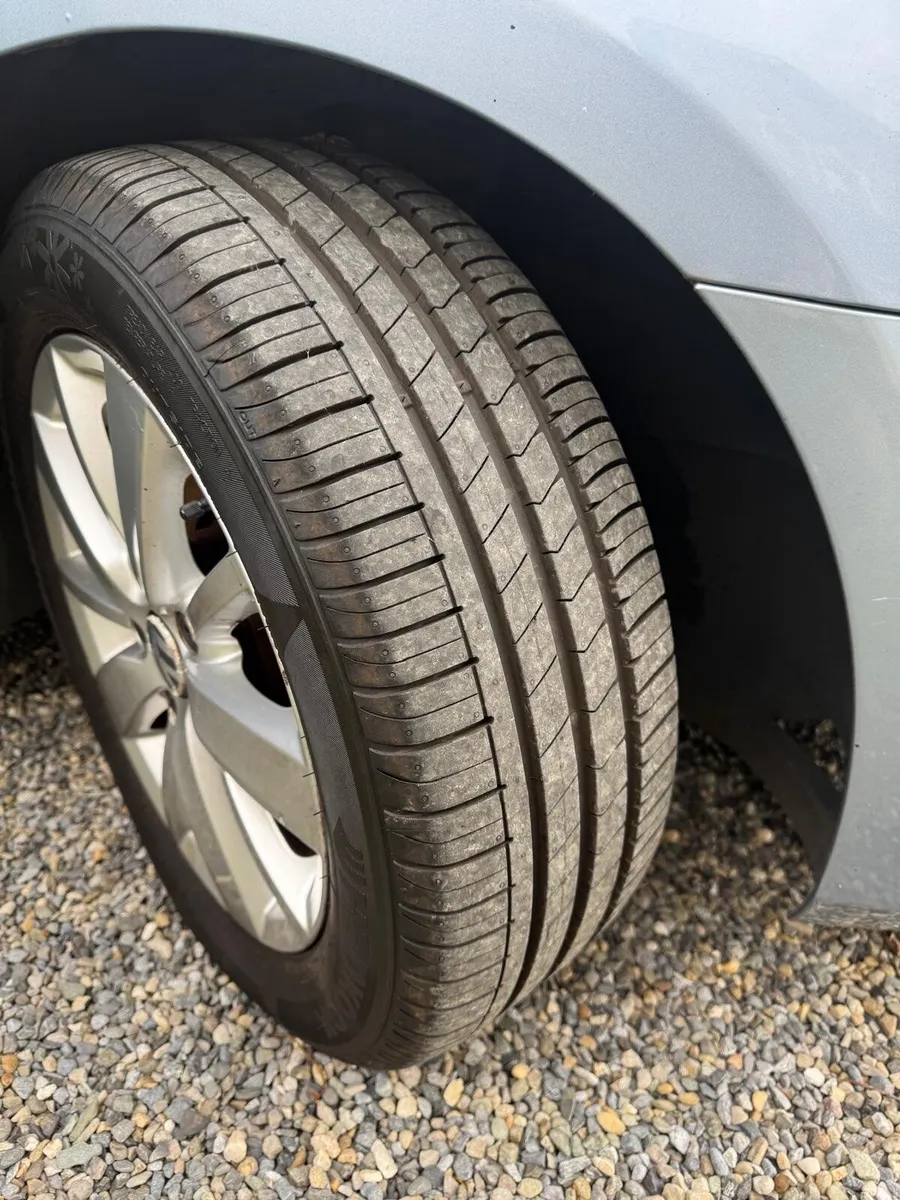 Volkswagen Golf 2010 - Image 4