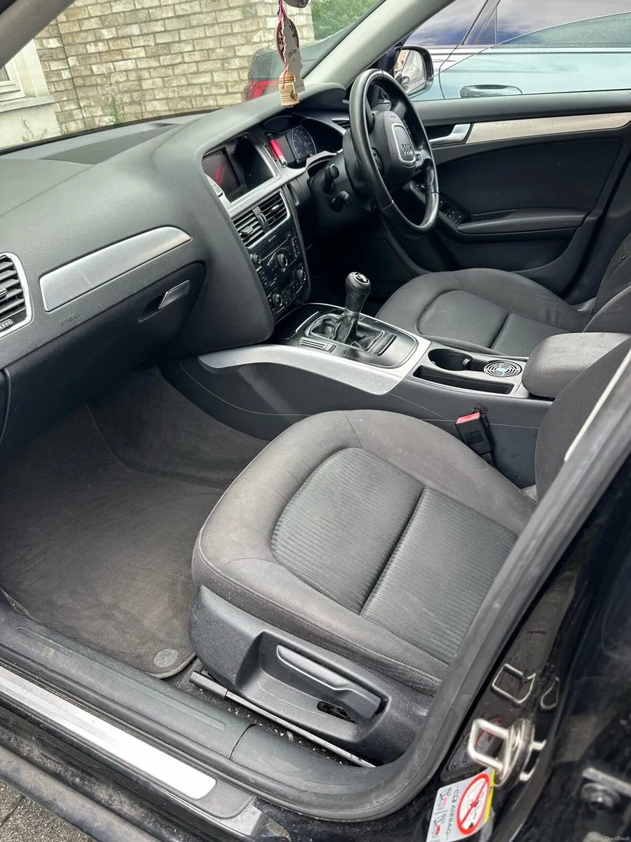 Audi A4 - 2009 - Image 6
