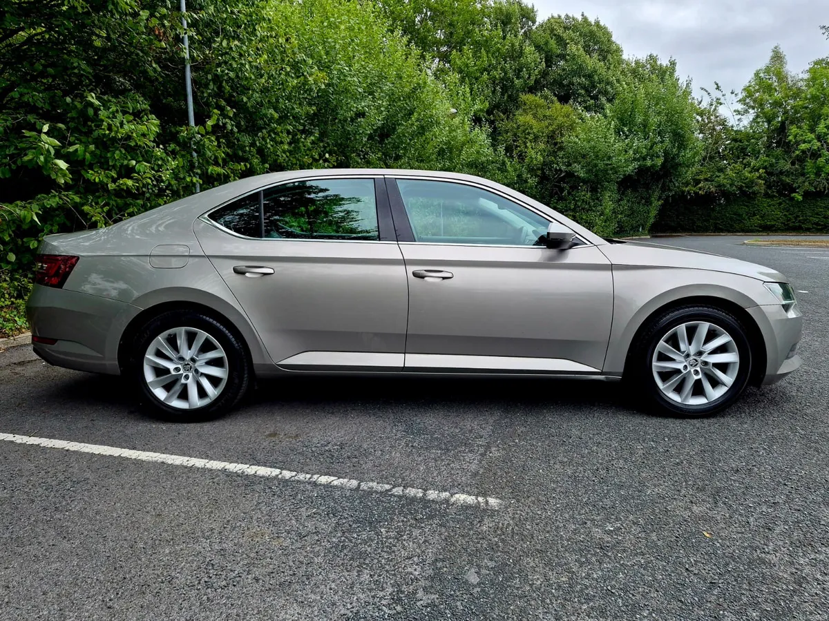 2018 SKODA SUPERB 1.6 TDI STYLE - Image 6