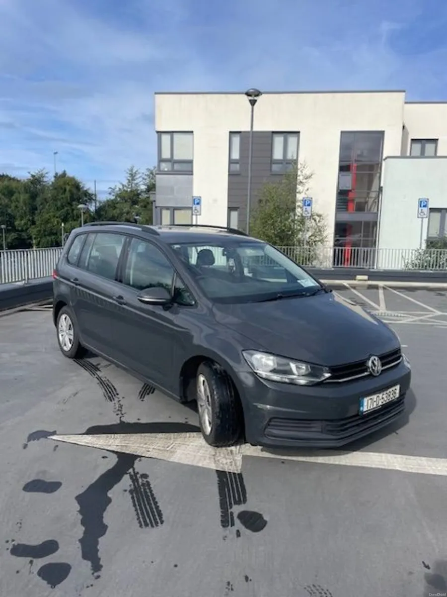 2017 VW Touran 1.6 TDI 7-Seater – Lady Owner - Image 5