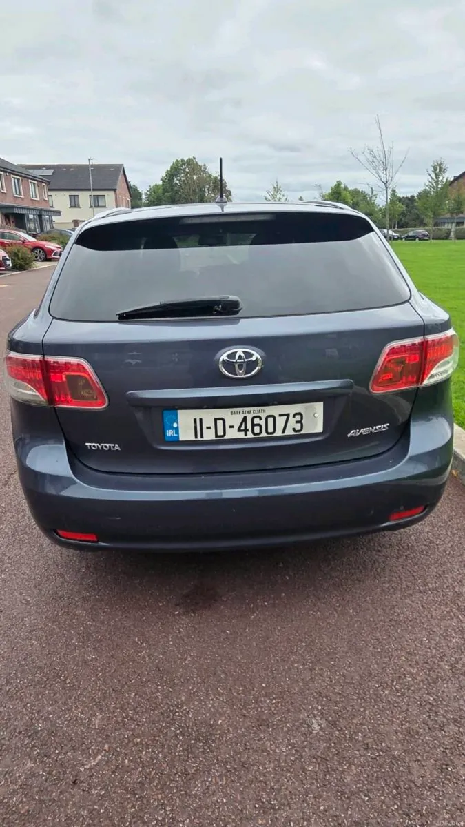 TOYOTA AVENSIS D4D T4 5 DOORS - Image 2