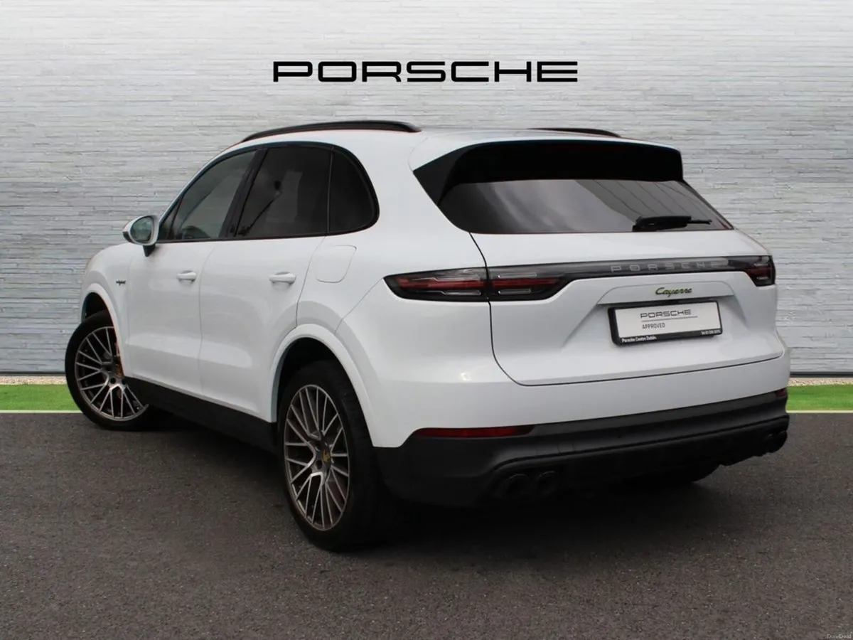 Porsche Cayenne E-Hybrid Platinum Edition - Image 2