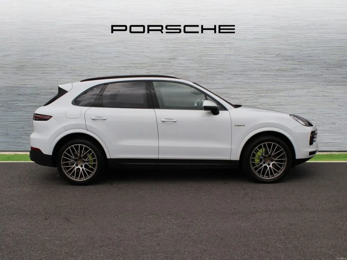 Porsche Cayenne E-Hybrid Platinum Edition - Image 4