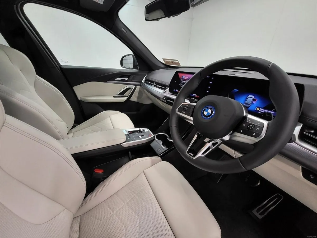 BMW iX xDrive25e M Sport - Image 6
