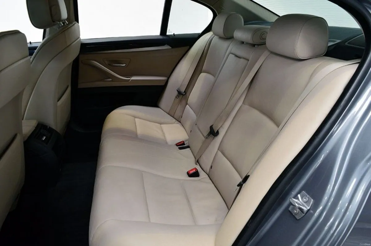 BMW 5-Series 2012 - Image 4