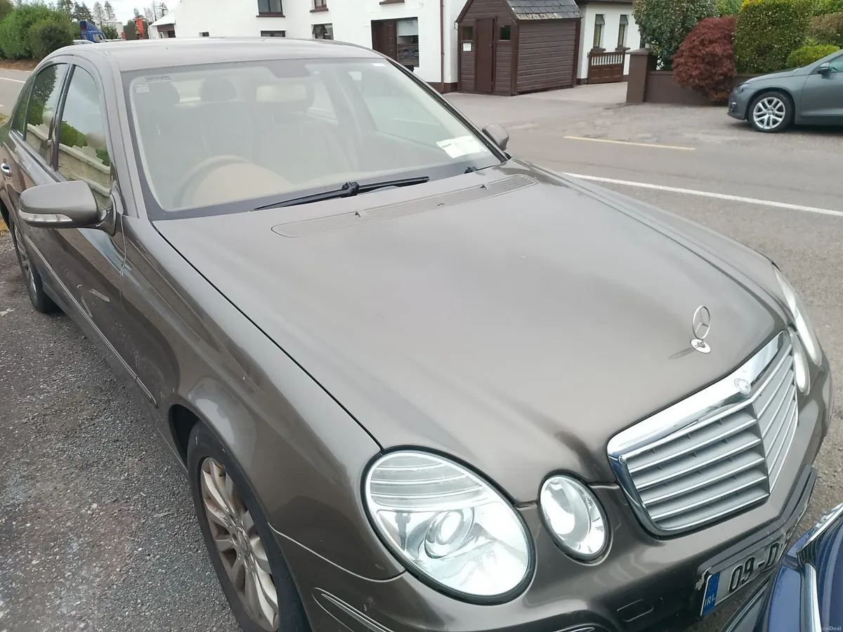 Mercedes-Benz E-Class 2009 - Image 1