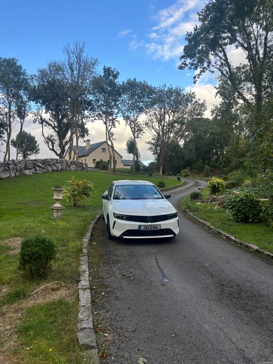 Opel Astra 2024 - Image 1