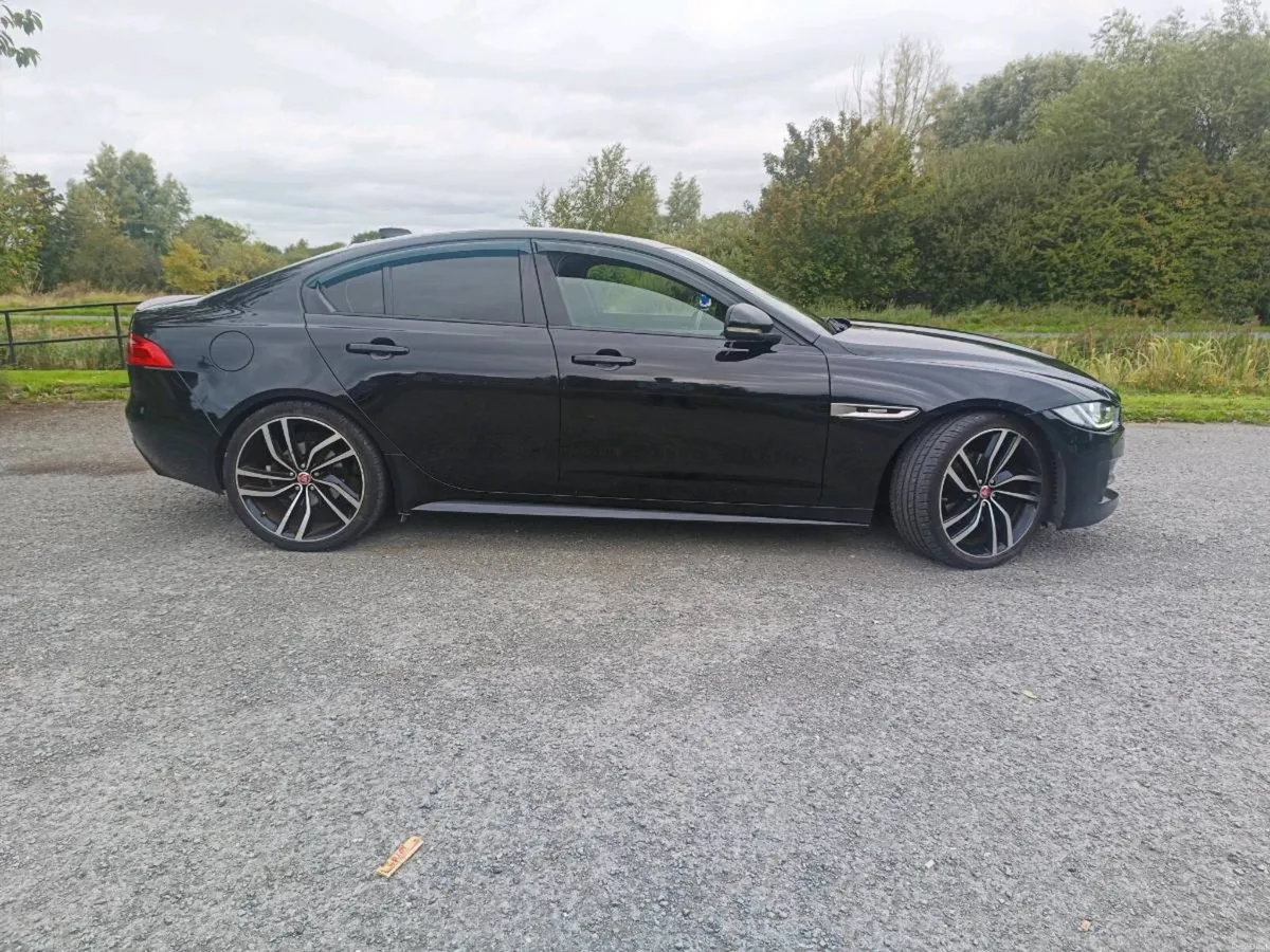 Jaguar XE 17 r-sport 180bhp - Image 6