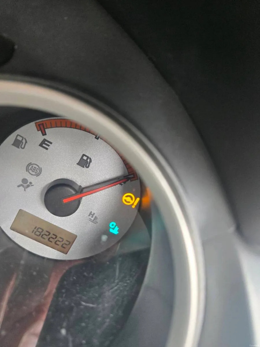 2006 honda fit - Image 2