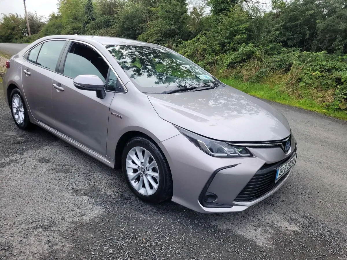 191 Toyota Corolla Hybrid New Nct 10-28 - Image 4