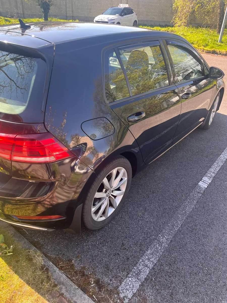 Low mileage VW GOLF - Image 3