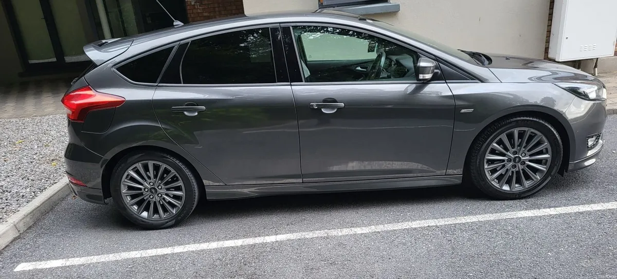 FORD FOCUS 2018 ST-LINE 1.5TD 120BHP 6SPD - Image 3
