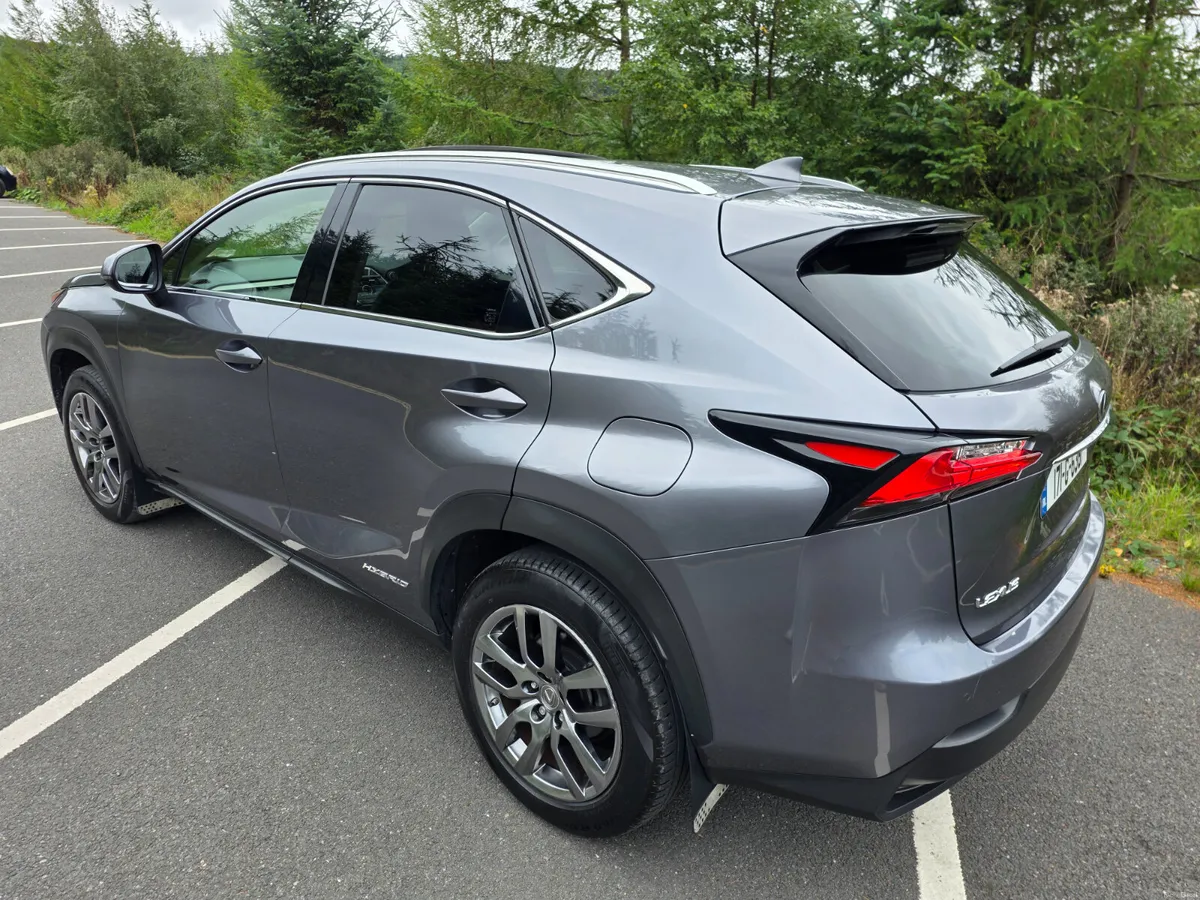 2017 LEXUS NX300H LUXURY LOW KMS - Image 6