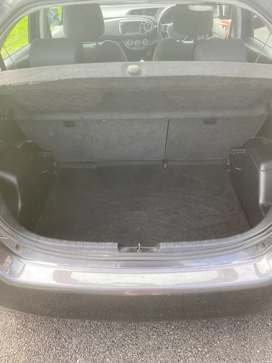 Toyota Yaris 2012 - Image 6