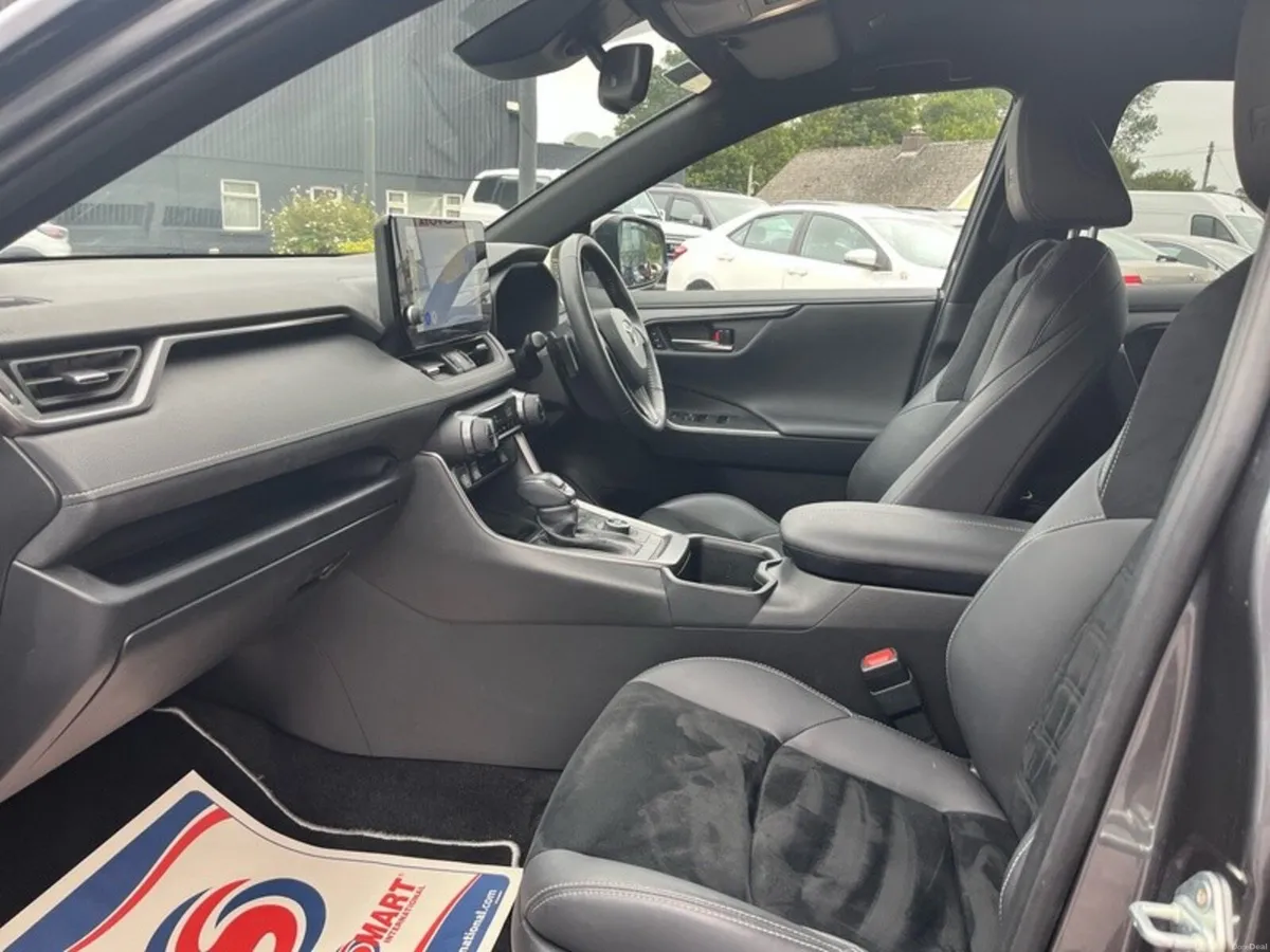 Toyota RAV4 RAV4 PLUG-IN HYB GR SPORT - Image 6