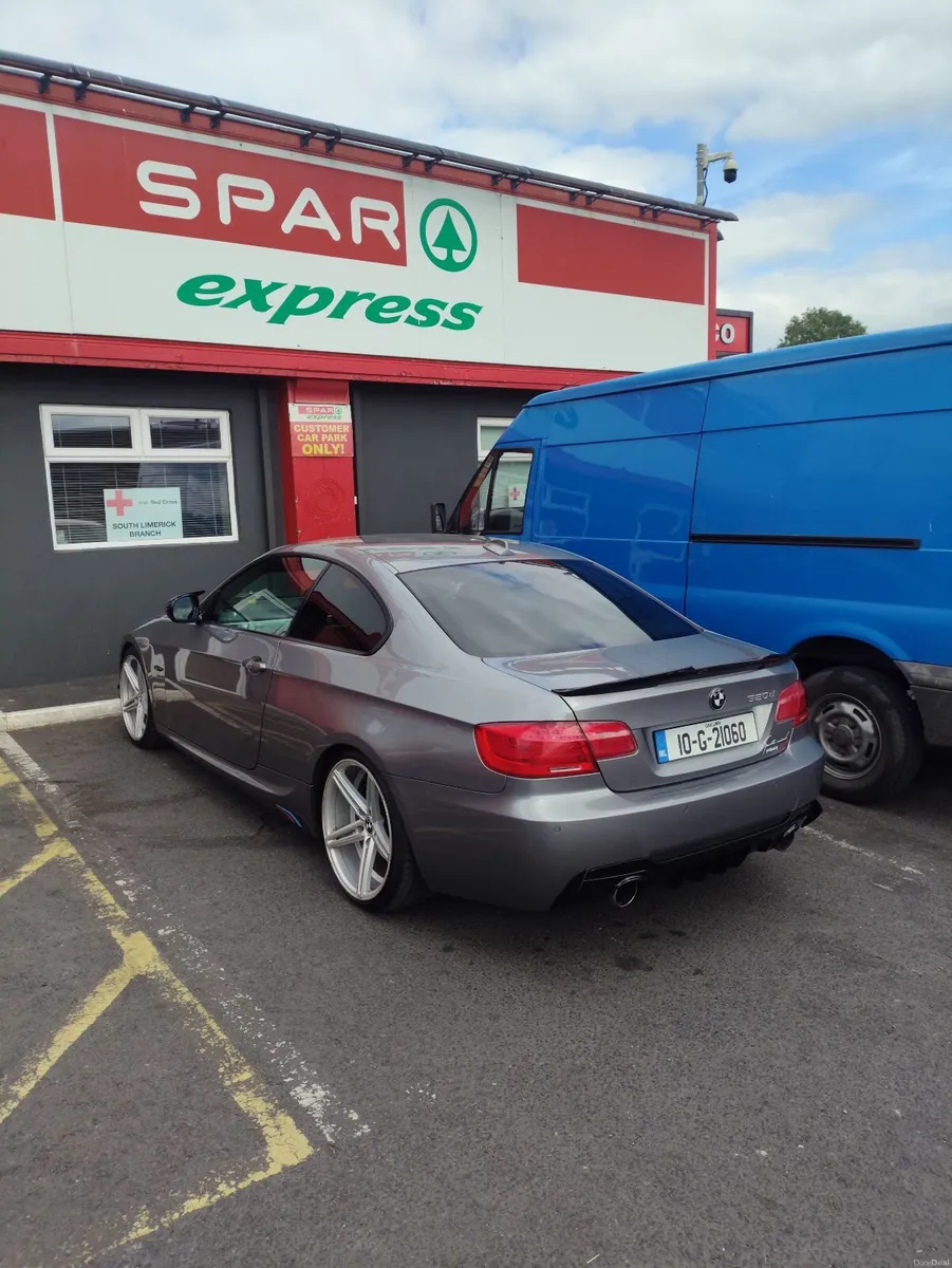 BMW 3-Series 2010 E92 2.0 diesel manual - Image 2