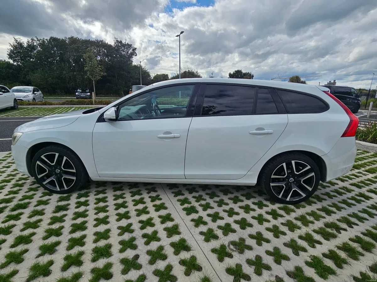 Volvo V60 2016 D4 AUTOMATIC NEW NCT - Image 5
