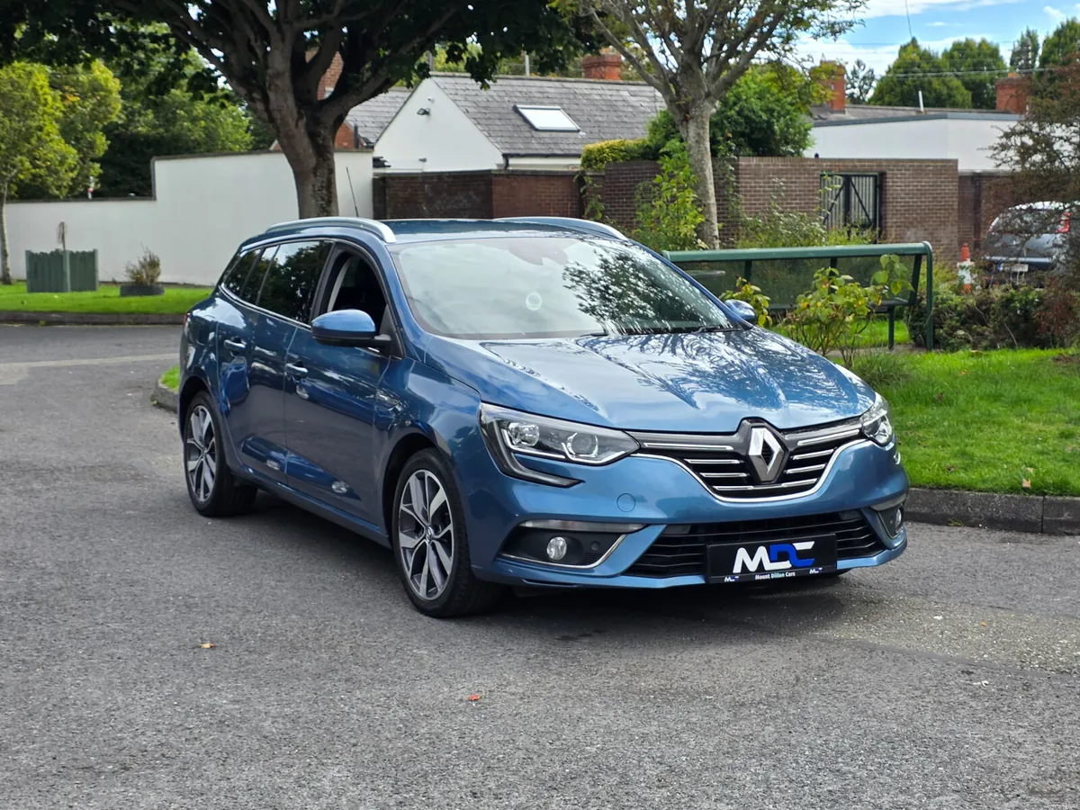 2017 Renault Megane Sport Tourer Dynamique Nav - Image 2