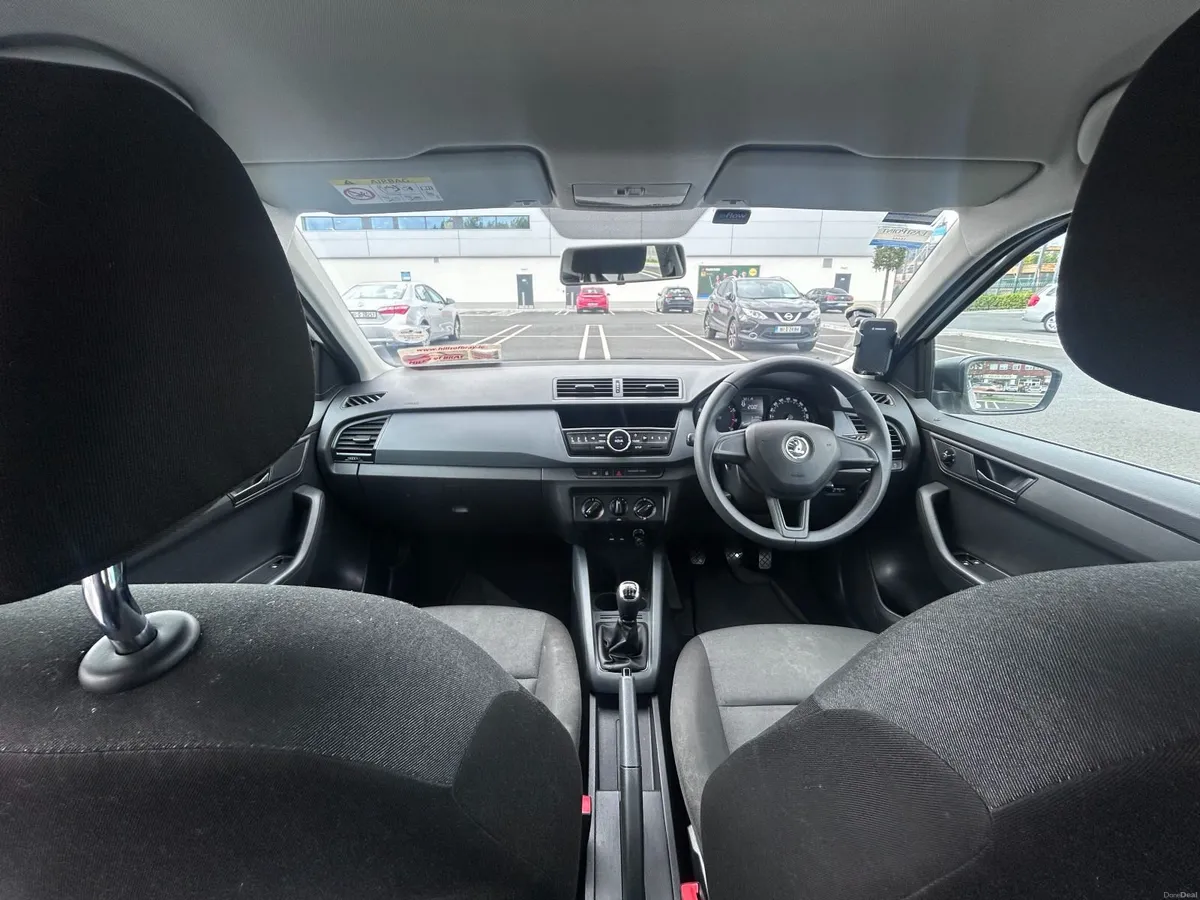 Skoda Fabia 2017 - Image 2