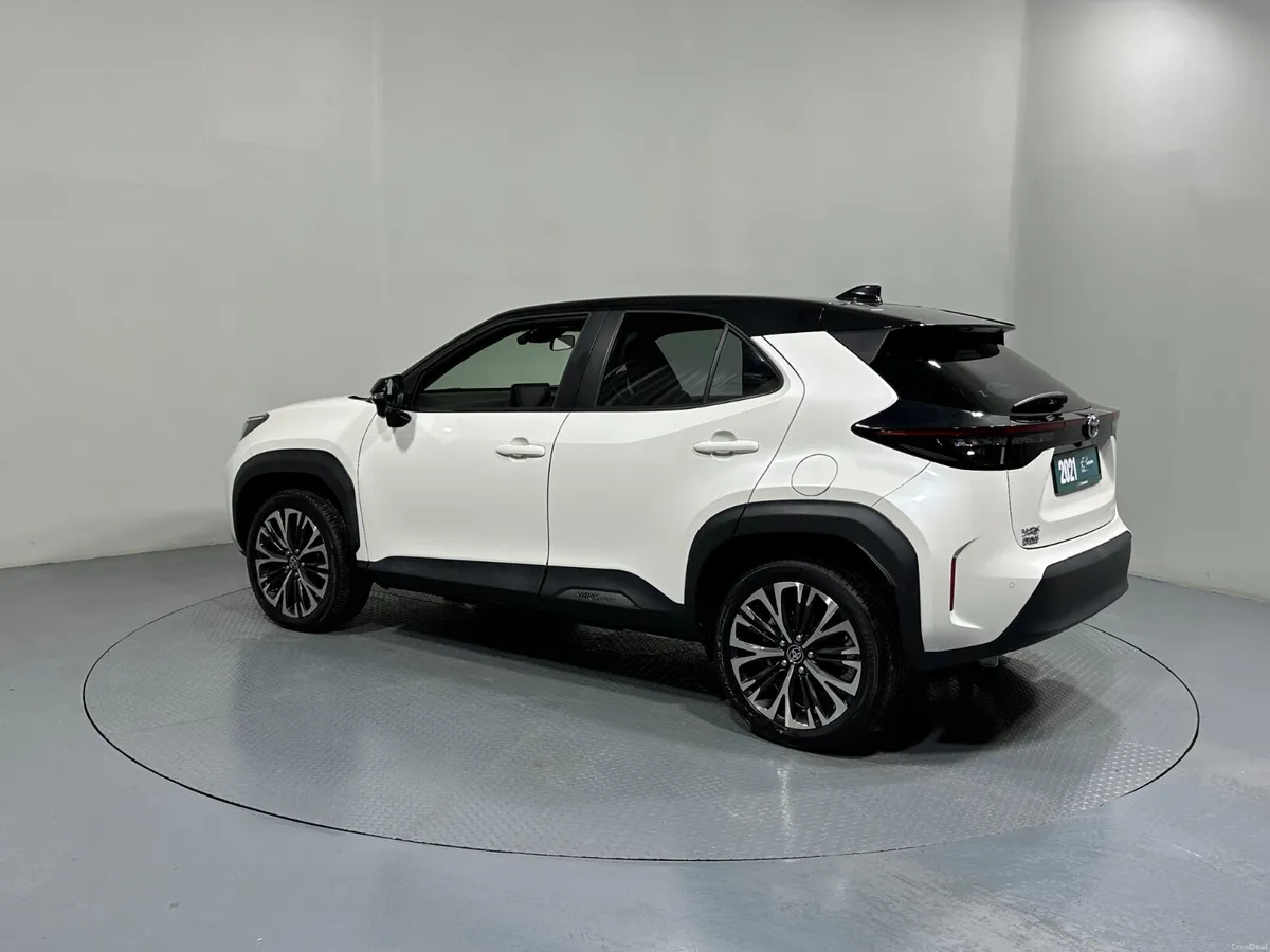 Toyota Yaris Cross High Spec 1.5 Petrol 211 - Image 5