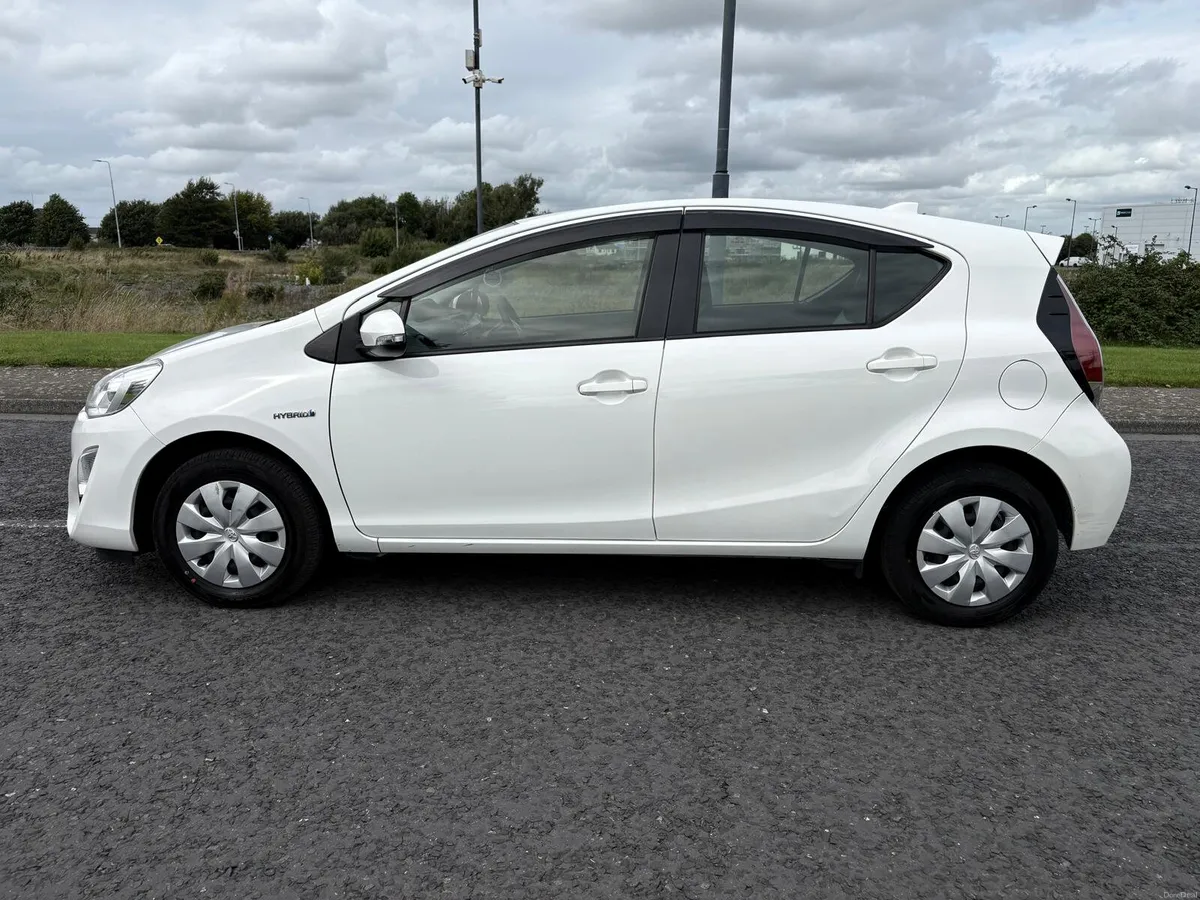 2015 Toyota Aqua L, 1.5 Petrol, Automatic - Image 4