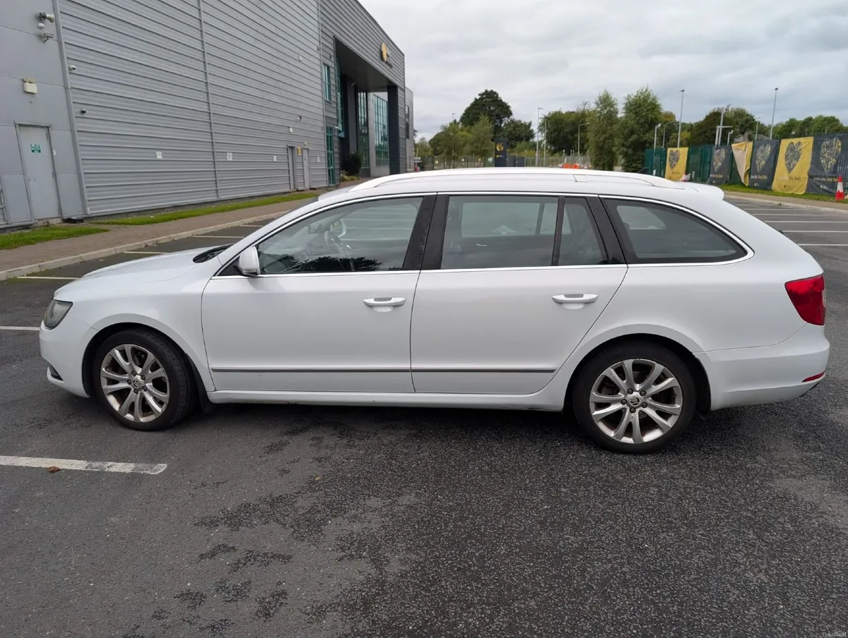 2014 Skoda Superb 2.0 TDI 170BHP DSG - Image 3