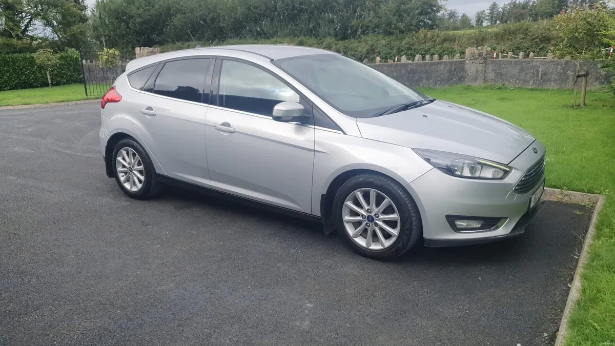 182 Ford Focus 1.5 Diesel Titanium - Immaculate - Image 6