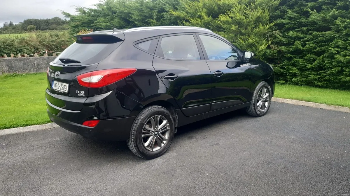 142 Hyundai Ix35 Premium - Immaculate - Image 2