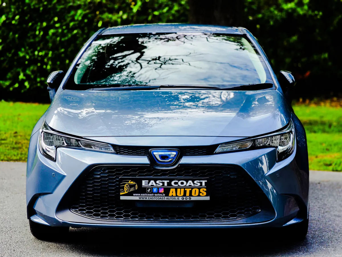 2020 Toyota Corolla Touring 1.8 Petrol Hybrid Auto - Image 4