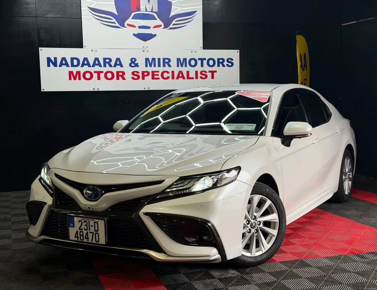 Toyota Camry 2023 PLATINUM AUTOMATIC WARRANTY - Image 1