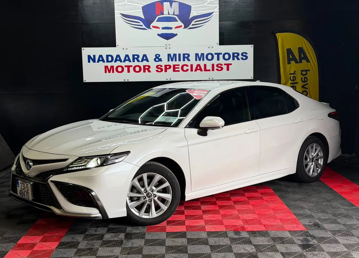Toyota Camry 2023 PLATINUM AUTOMATIC WARRANTY - Image 3