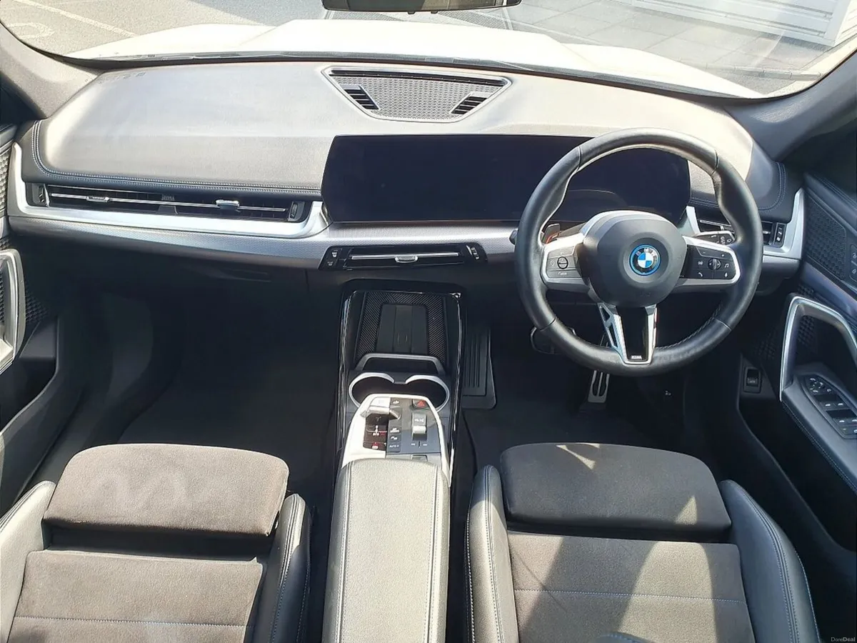 BMW iX1 xDrive30 M Sport - Image 4
