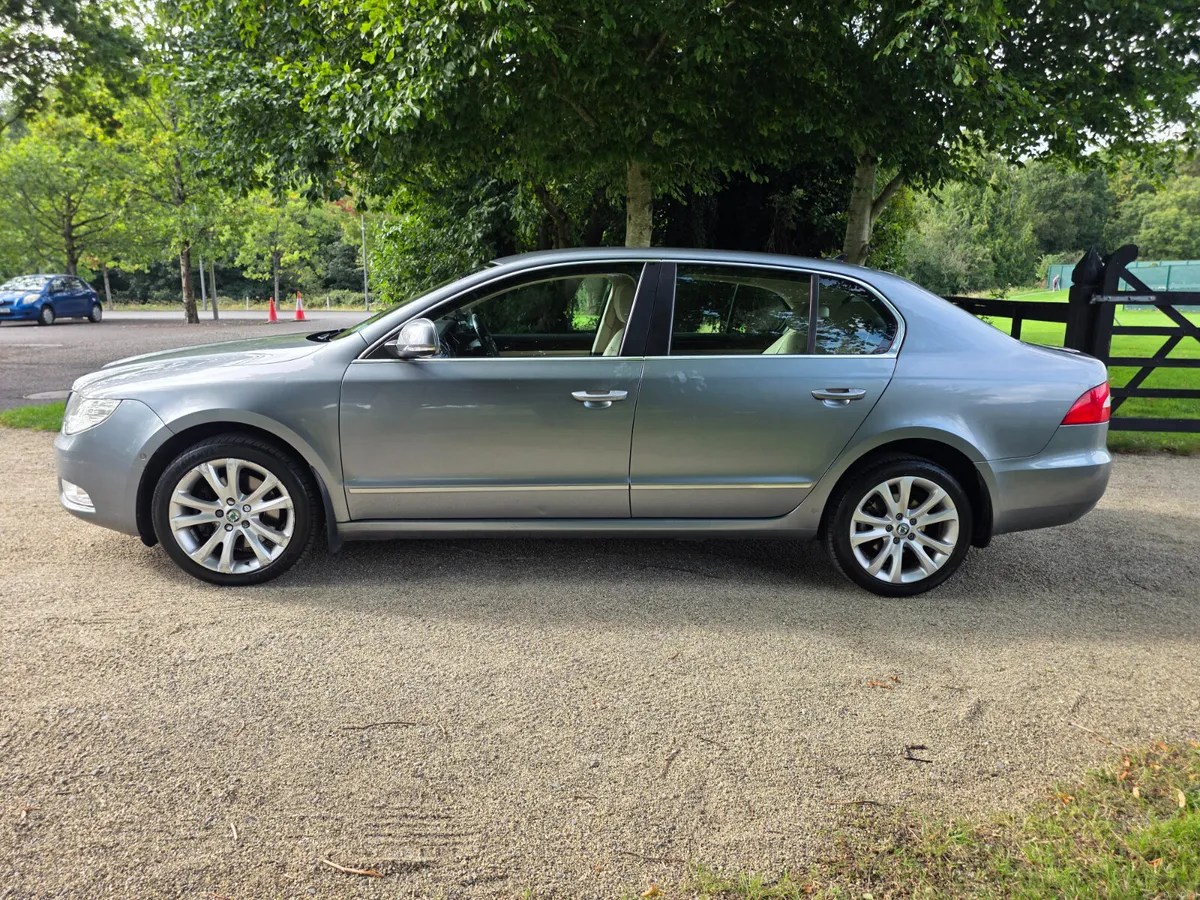 2013 SKODA SUPERB 2.0 TDI (AUTOMATIC / LOW KM) - Image 4