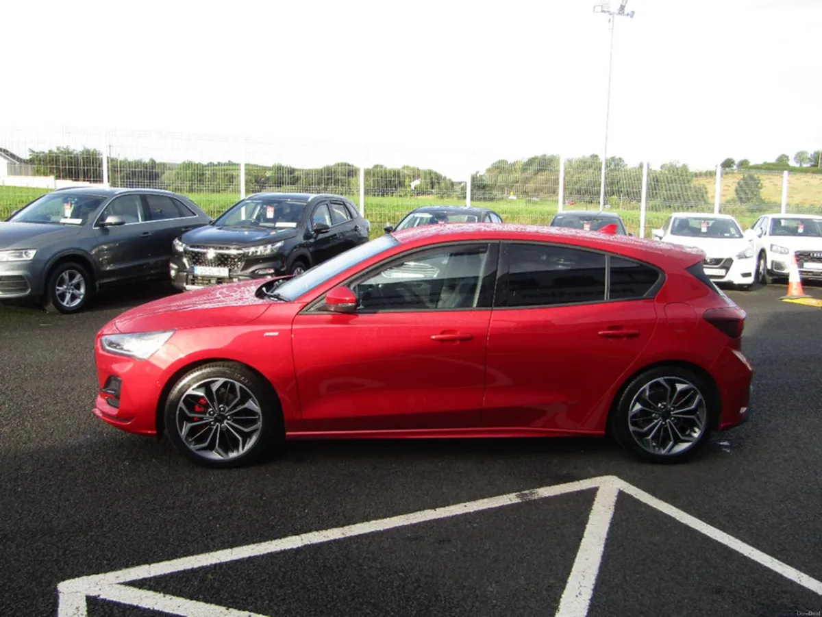 Ford Focus ST-LINE X 1.5L ECOBLUE 1 - Image 6