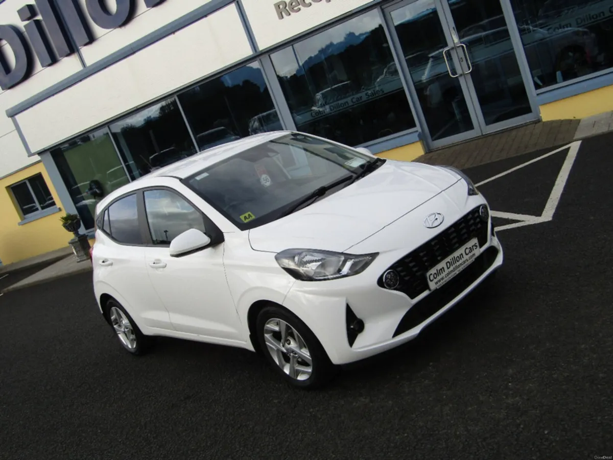 Hyundai i10 DELUXE 5DR - Image 2
