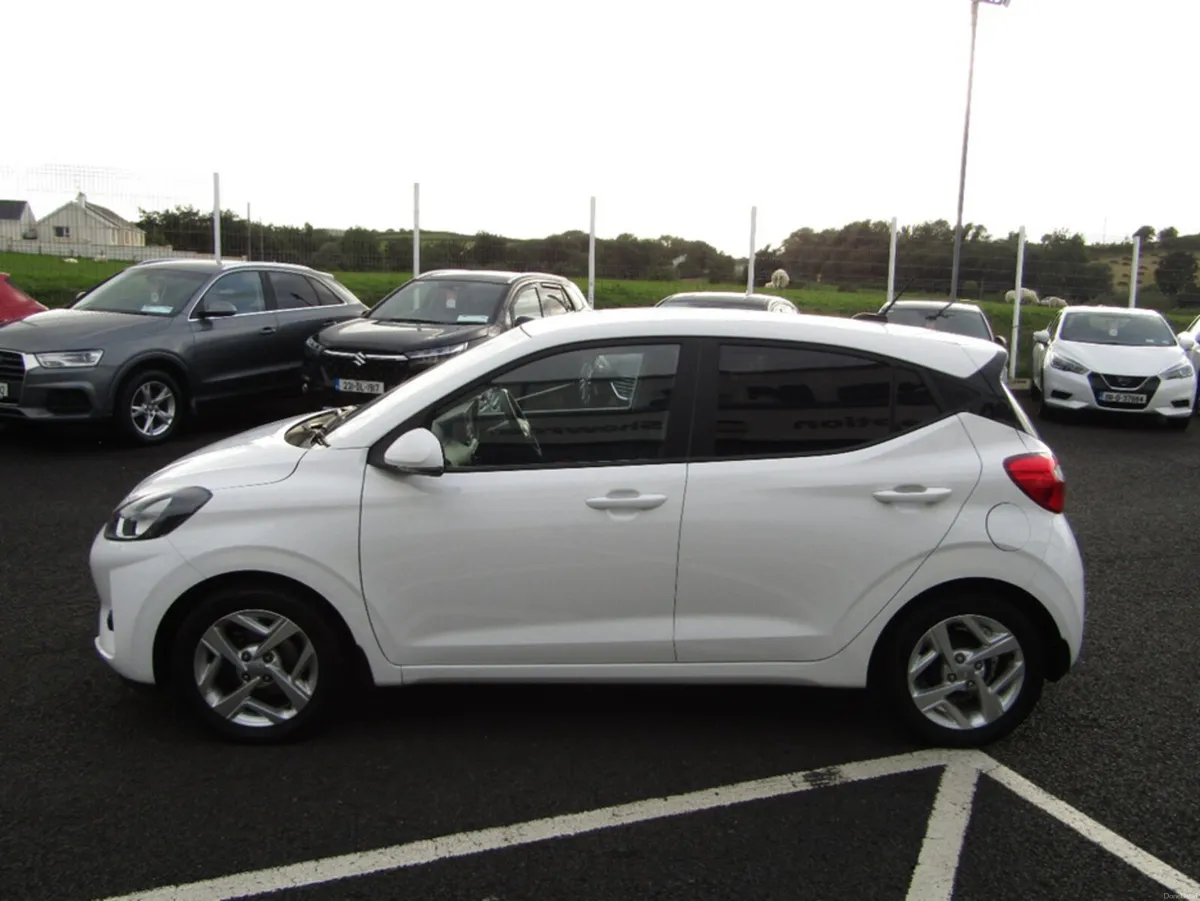 Hyundai i10 DELUXE 5DR - Image 6