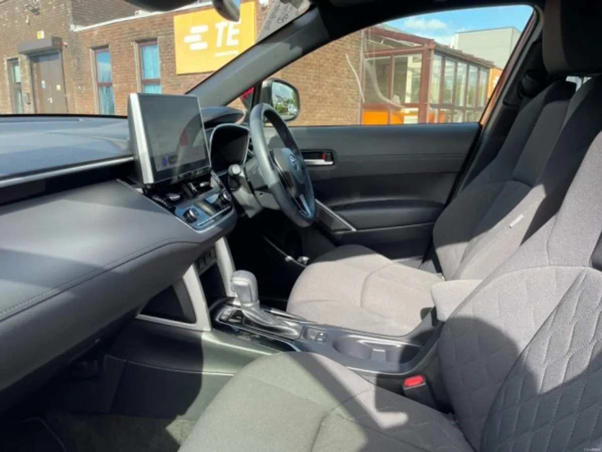 Toyota Corolla Cross Sport - 1.8 Hybrid- Auto- One - Image 6
