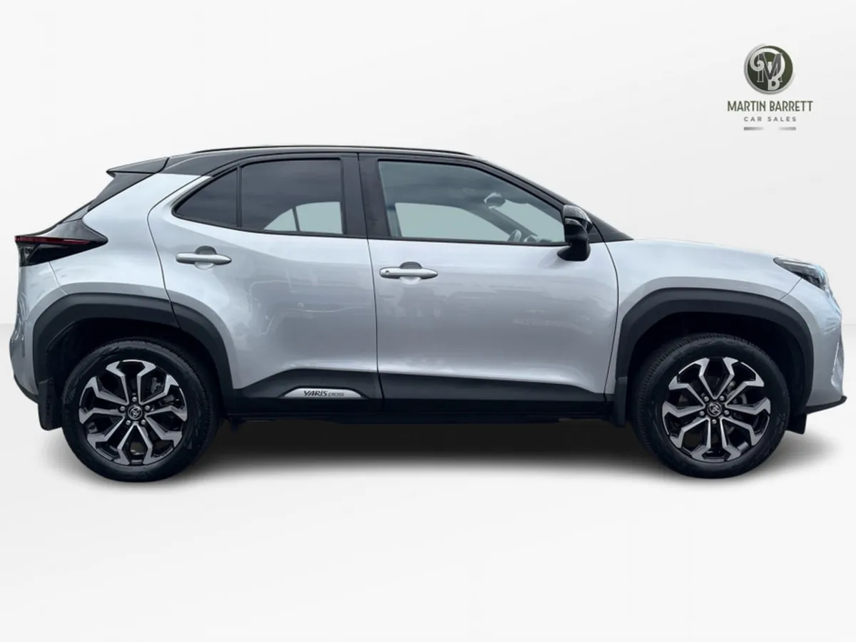 Toyota Yaris Cross LUNA SPORT BIT 4DR - Image 4