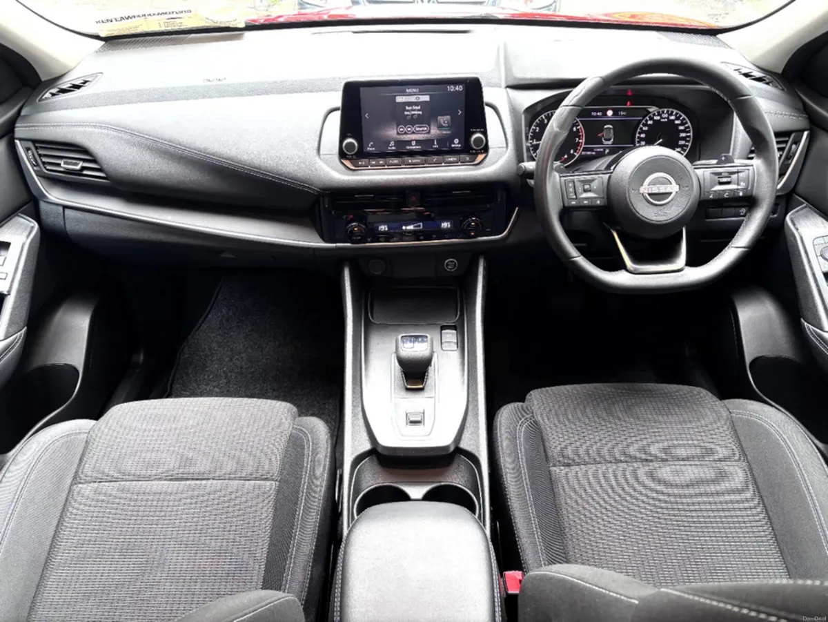 Nissan Qashqai 1.3 HYB SV CVT AUTO - Image 5