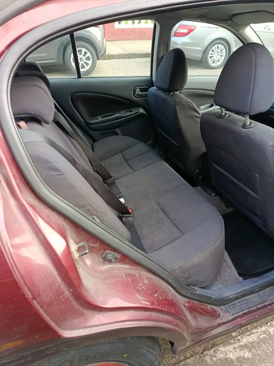05 Nissan Almera hatchback - Image 6