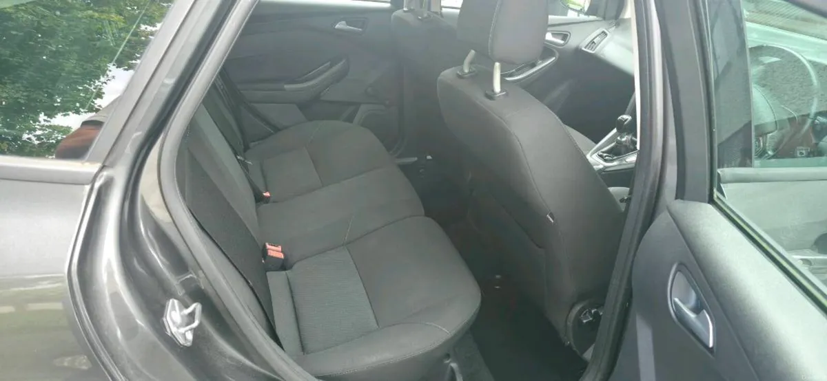 2015 Ford Focus low mileage very clean - Image 5