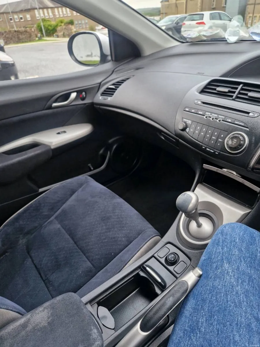 Honda Civic - Image 4