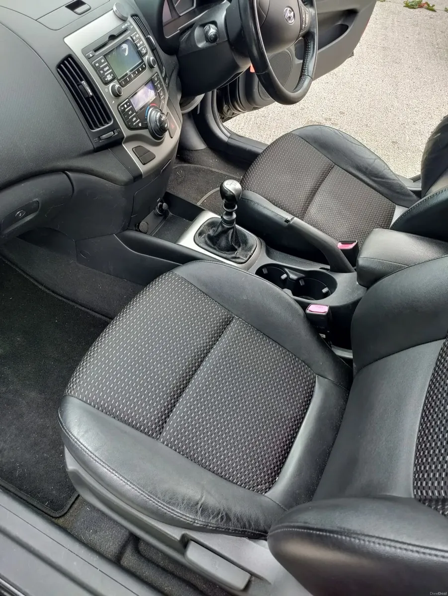 Hyundai i30 Taxed and New Nct 09/27 €2250 - Image 5