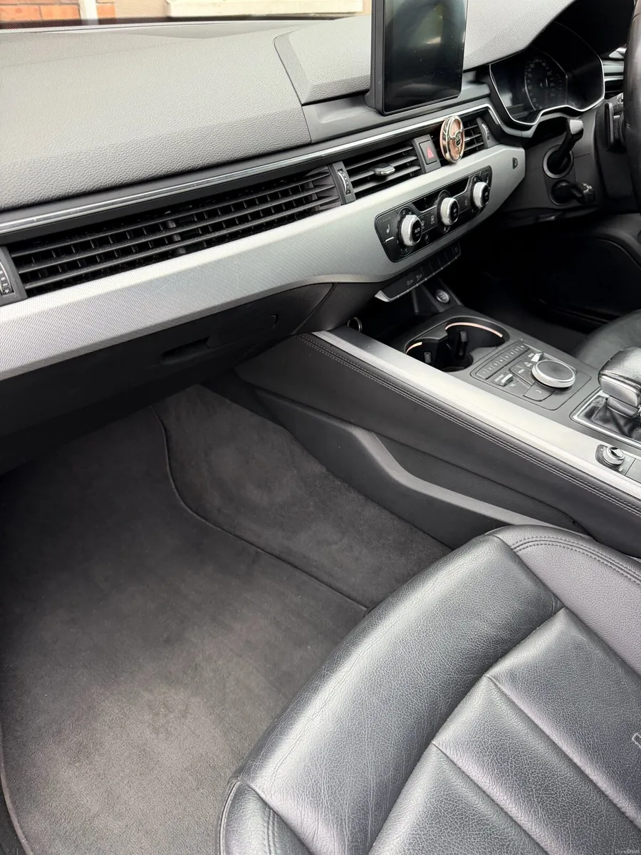 Audi A4 - Image 5
