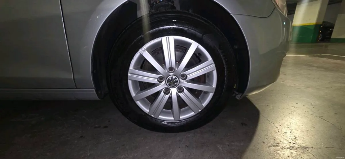 Vw Golf 1.6tdi Automatic - Image 3