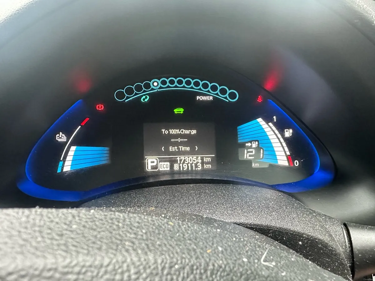 2015 Nissan Leaf. - Image 4