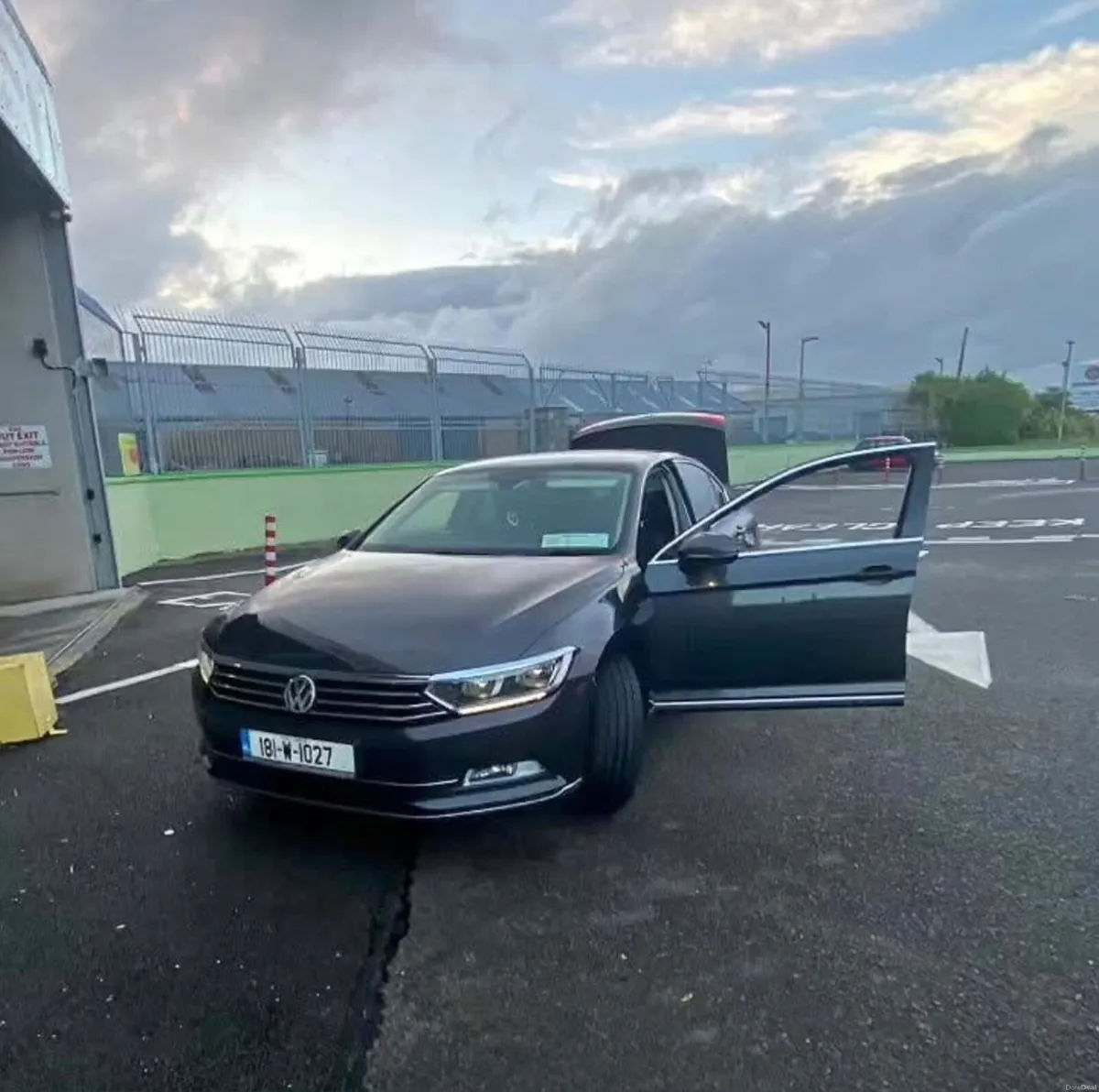 Volkswagen Passat Highline 1.6 Tdi 2018 - Image 2