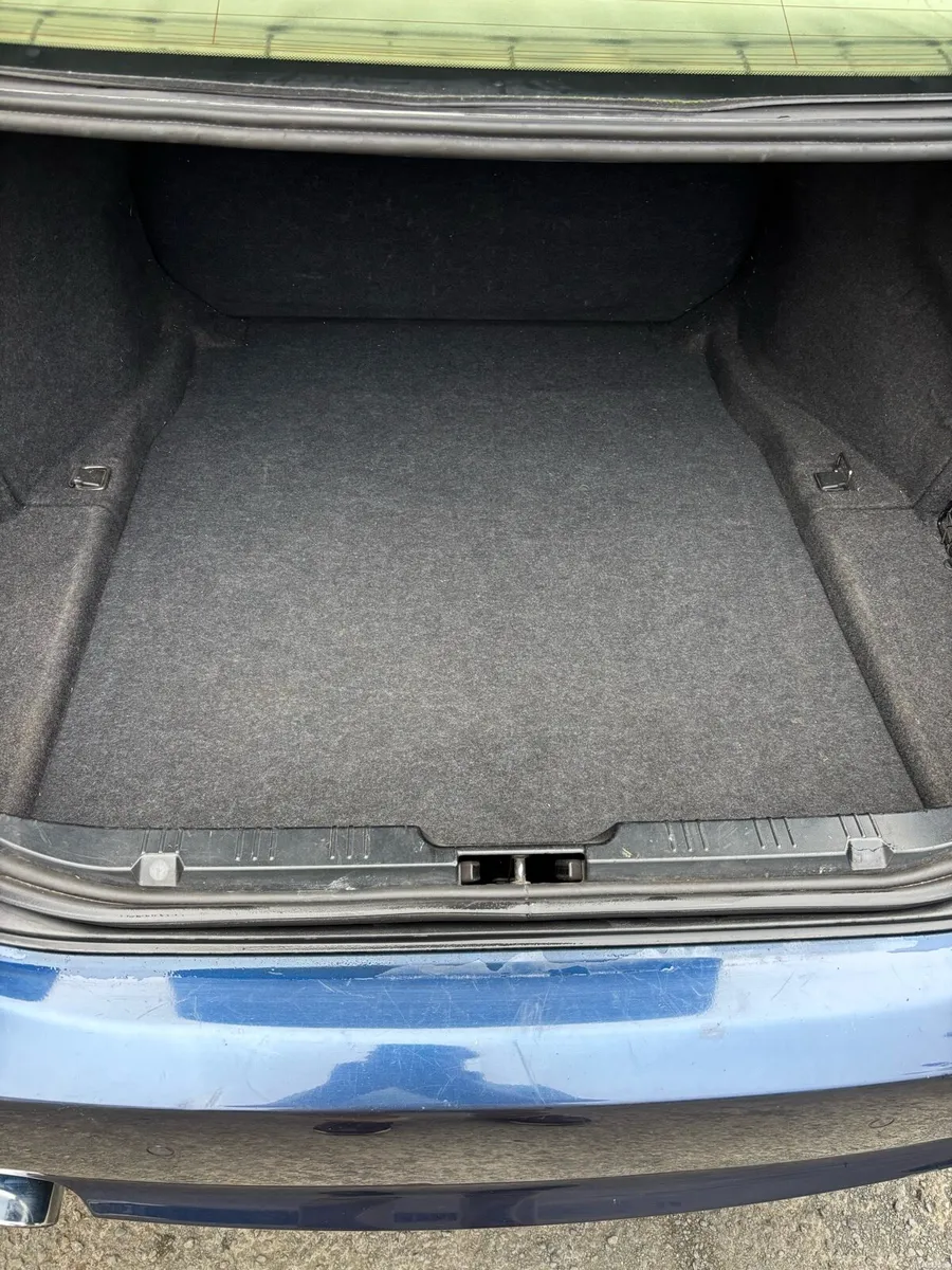 BMW 520d automatic 2009 - Image 6